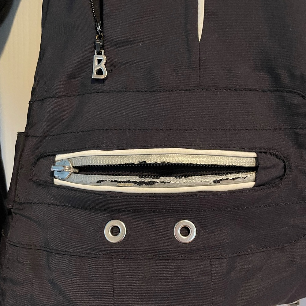 Authentic Bogner technical jacket. Size 6. - Picture 4 of 4